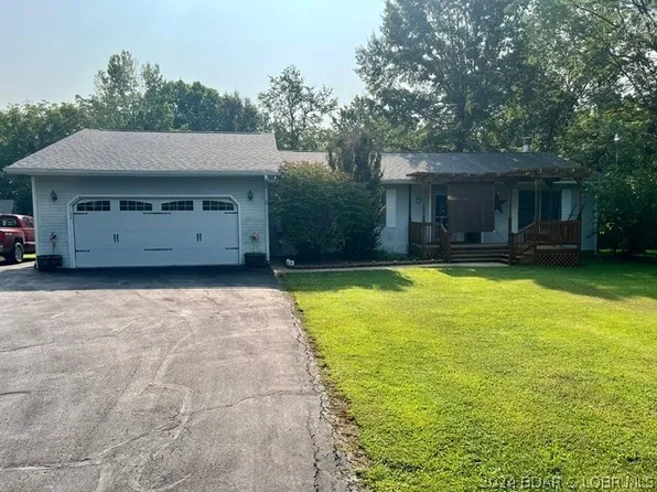 4 Vienna Woods Dr, Eldon, MO 65026