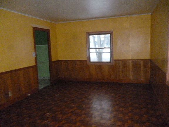 2nd image of 340 S Lincoln Ave