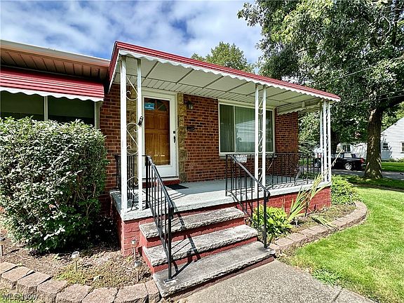 2nd image of 19102 Puritas Ave