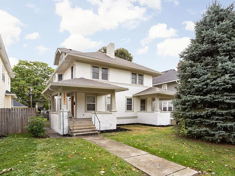 3247 N Park Ave — Photo 1