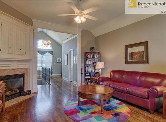 5th image of 15617 W 61st St