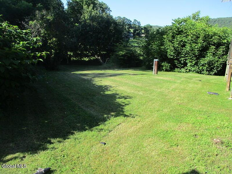 2nd image of 352 Lee Road