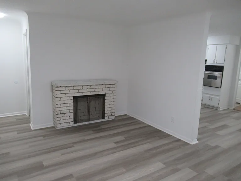330 Paul St — Photo 13