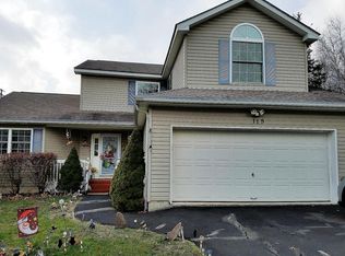 115 Brentwood Dr, Bushkill, PA 18324