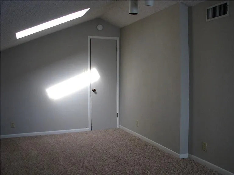 6509 Skycrest Dr — Photo 14