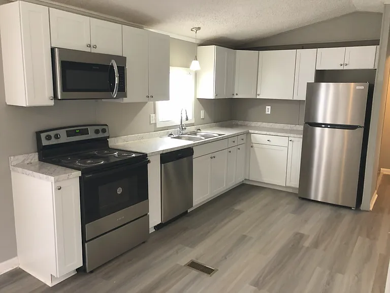 295 E Wright St #C7 — Photo 2
