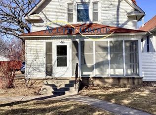 1126 4th St NW, Elk River, MN 55330