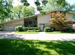 2827 Virginia Ln, Glenview, IL