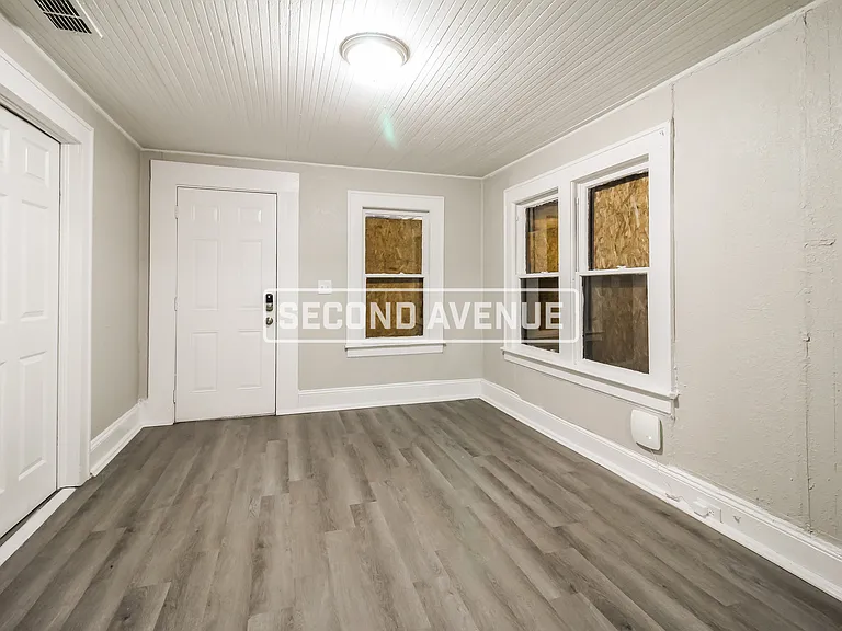 1522 W 22nd St — Photo 5