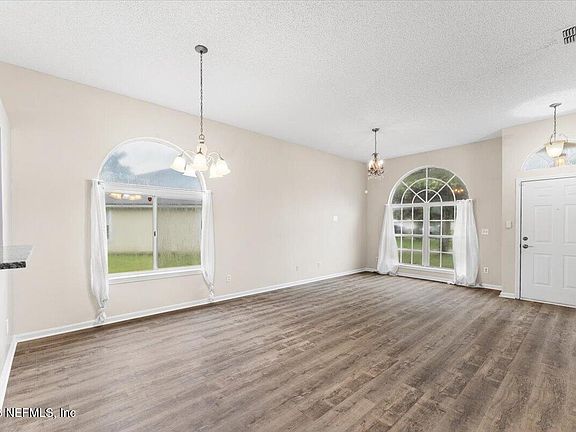 3rd image of 12669 AYRSHIRE Street