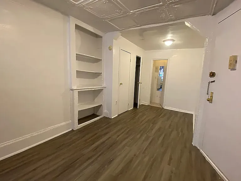 420 W 56th St #20 — Photo 8