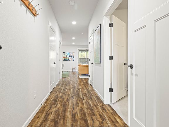 3rd image of 12723 SW Willow Point Ln
