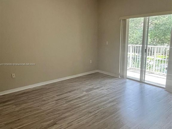 5th image of 2363 SE 16th Pl #2363