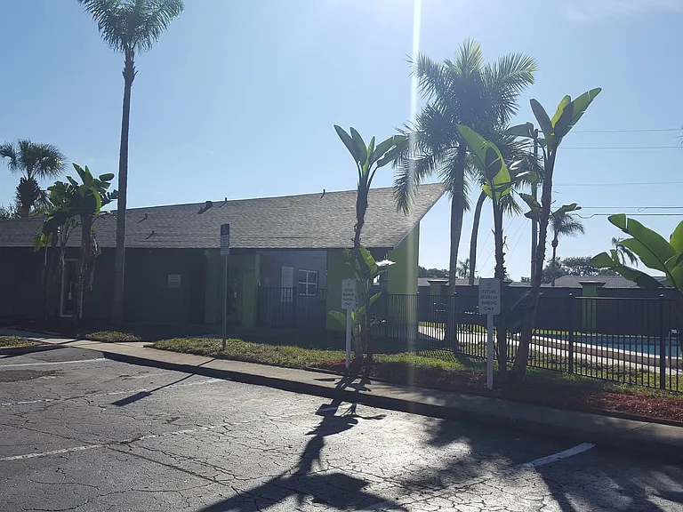 Oak Ridge Apartments — Photo 12