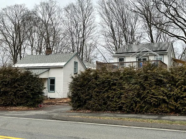 170 Pine St, Amherst, MA 01002
