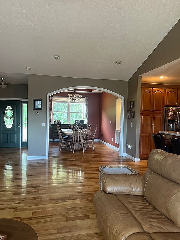 316 Colyers Ln - Property Image