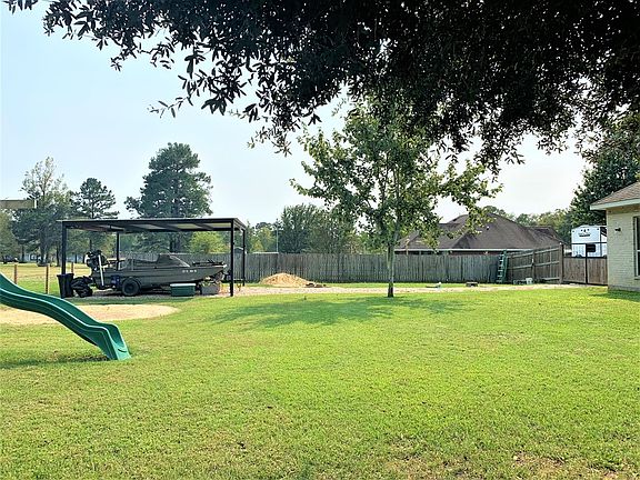 3rd image of 157 Creekwood Dr