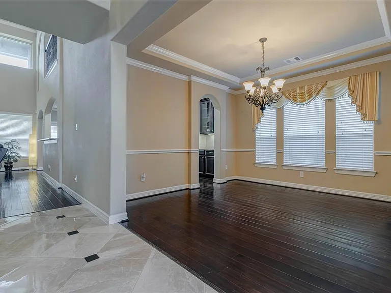 27810 Yorkshire Brook Ln — Photo 8
