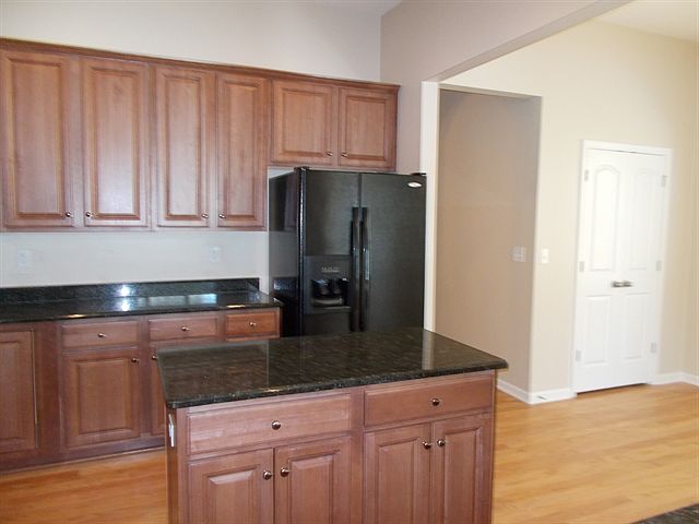 2nd image of 603 Wyllie St