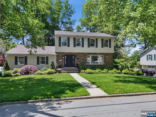 2430 Cleveland Ave, Washington Township, NJ 07676