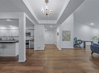 291 Starling Ct, Manhasset, NY 11030