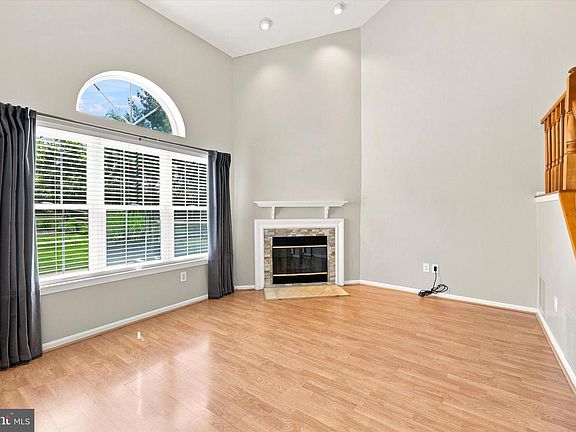 4th image of 57 Parkview Way