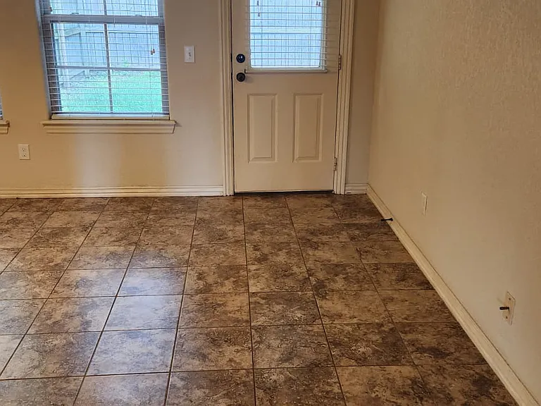 848 Oakwood Ct — Photo 28