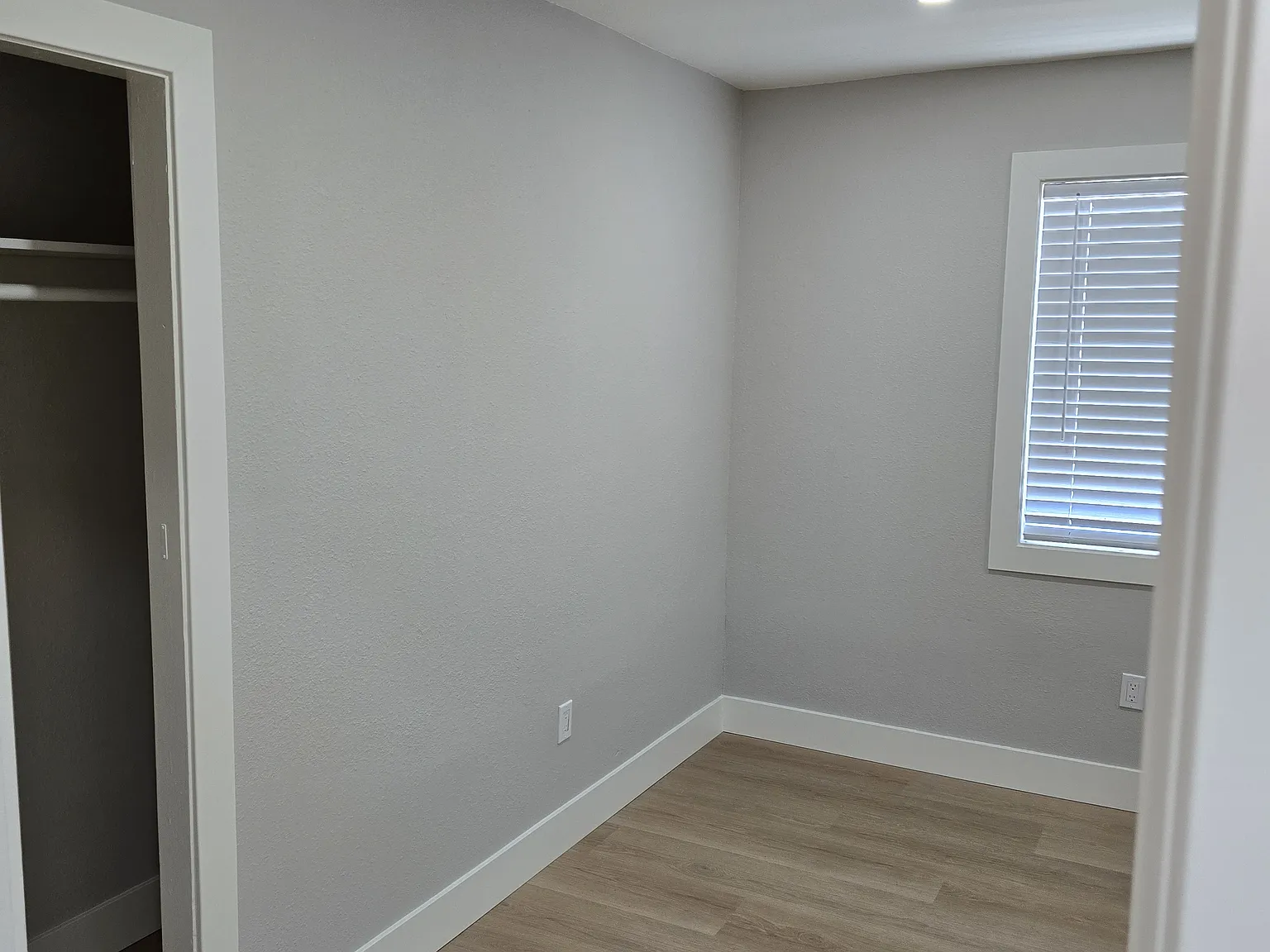 2421 Standard Ave — Photo 4