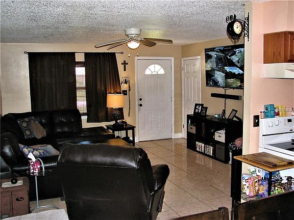 5th image of 1107 Willow Ct