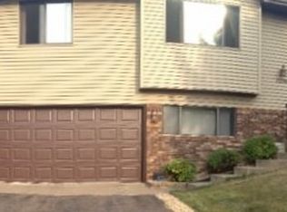 1256 Dennis St N, Maplewood, MN 55119