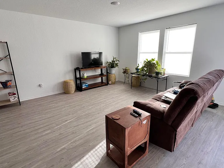2722 Winterfell St — Photo 17