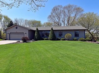 801 Maureen Ct, Twin Lakes, WI 53181