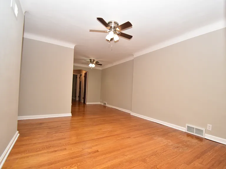 6351 Sutherland Ave #6351 — Photo 4