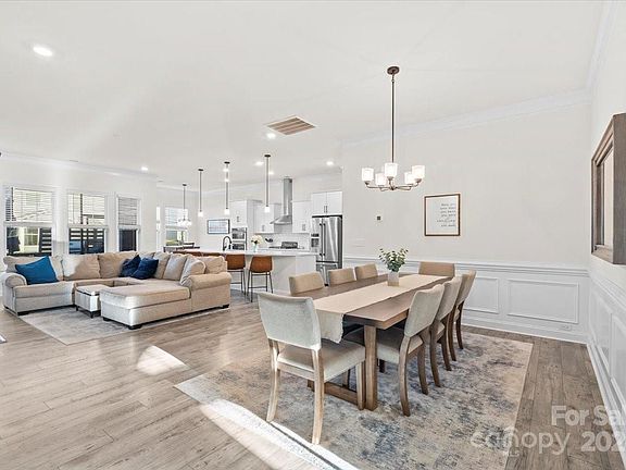 4th image of 9120 Vecchio Dr