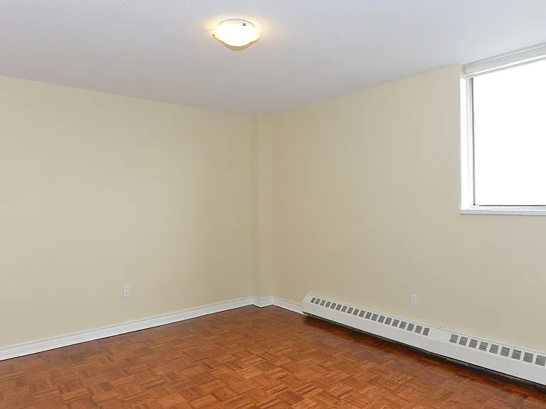 230 Oak St — Photo 69