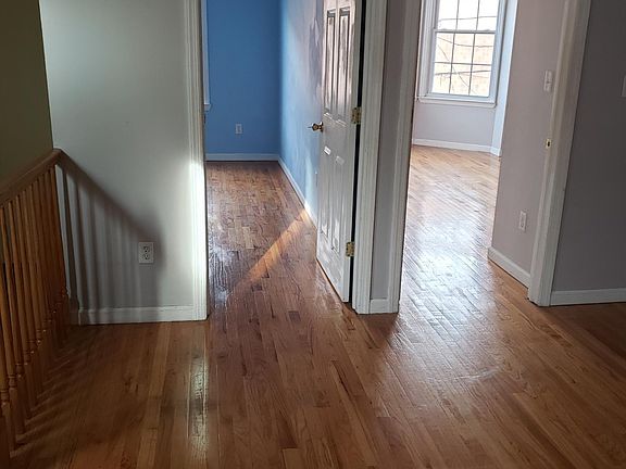 3rd image of 871 Montgomery St Floor 2