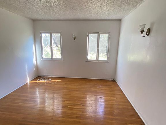 5th image of 7929 Norton Ave #1/2