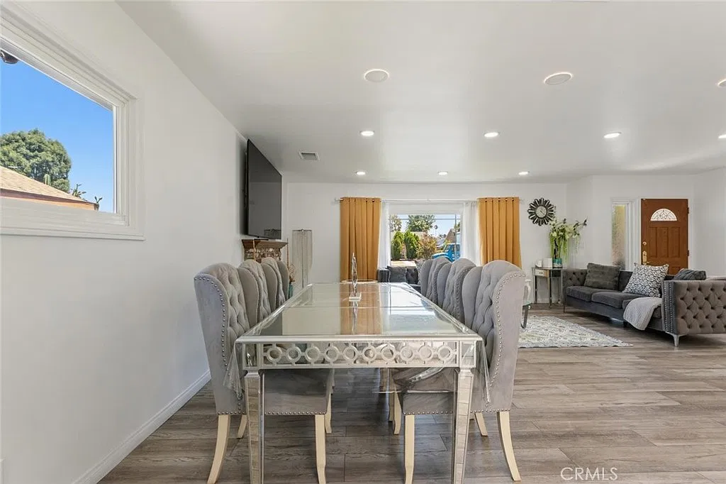 3 bed, 1502 sqft, $4,950 — Photo 2