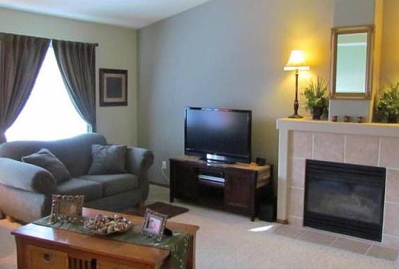 Living Room w/ Fireplace