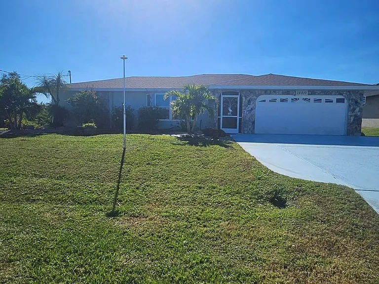 18810 Ashcroft Cir — Photo 3
