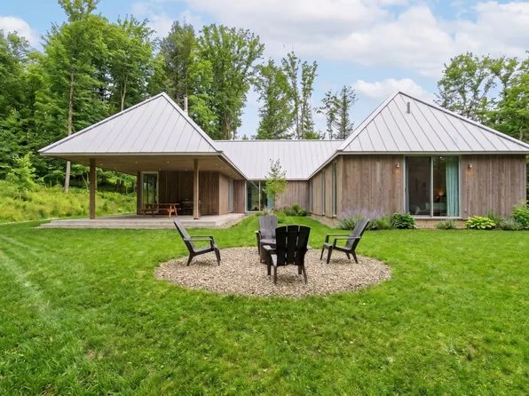 51 Chemin Drs #Carriares, Bromont, QC J2L 1S2