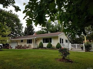 11243 Slade Rd, Medina, NY 14103
