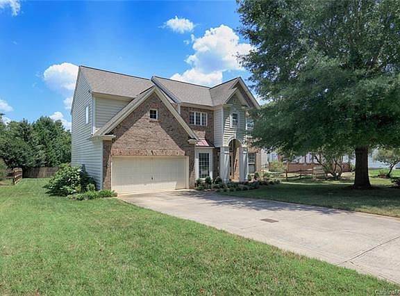 2nd image of 252 Glencoe Ln