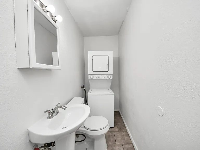 716 Hargest St #B — Photo 15