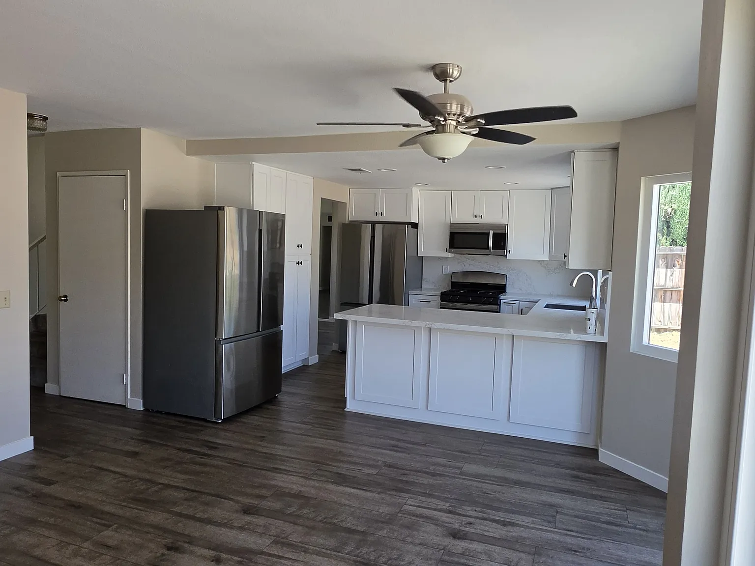 2863 Bragg St — Photo 3