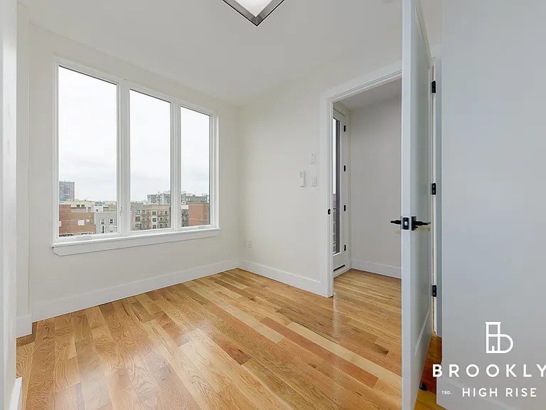 535 Grand St #5A — Photo 5
