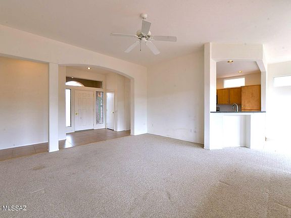 2nd image of 1078 E Balmoral Pl
