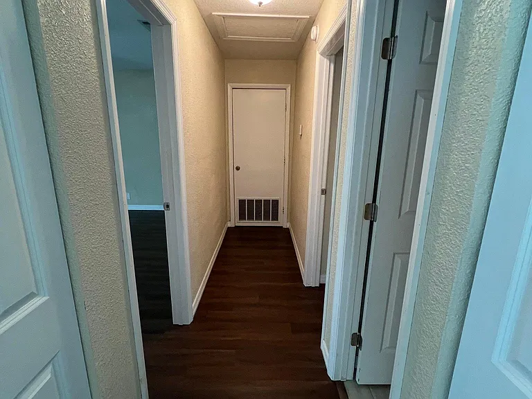 3850 NE 217th Ct — Photo 10