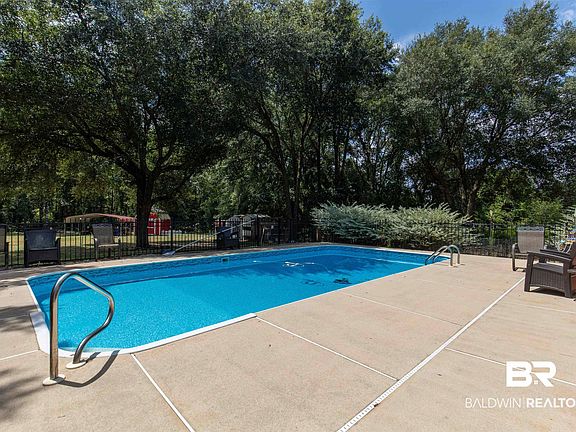 3rd image of 36087 Byrd Rd