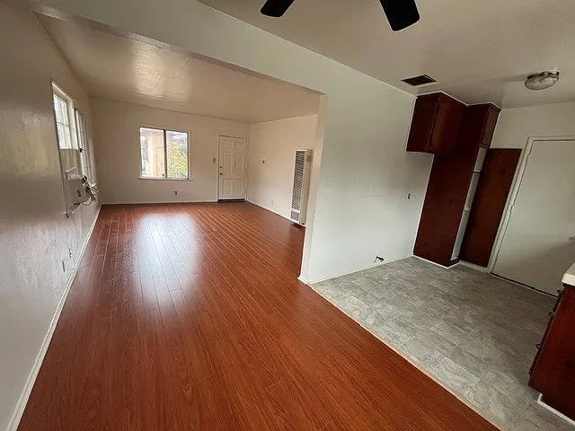 12823 Burbank Blvd — Photo 12